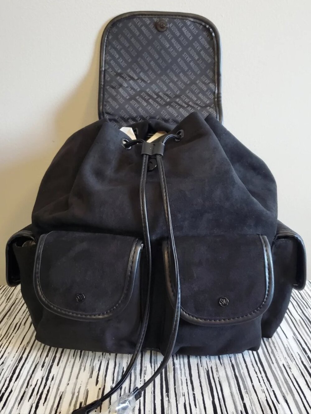 Steve Madden Bzelda Black Suede Backpack NWT Retail $108 - Picture 9 of 9